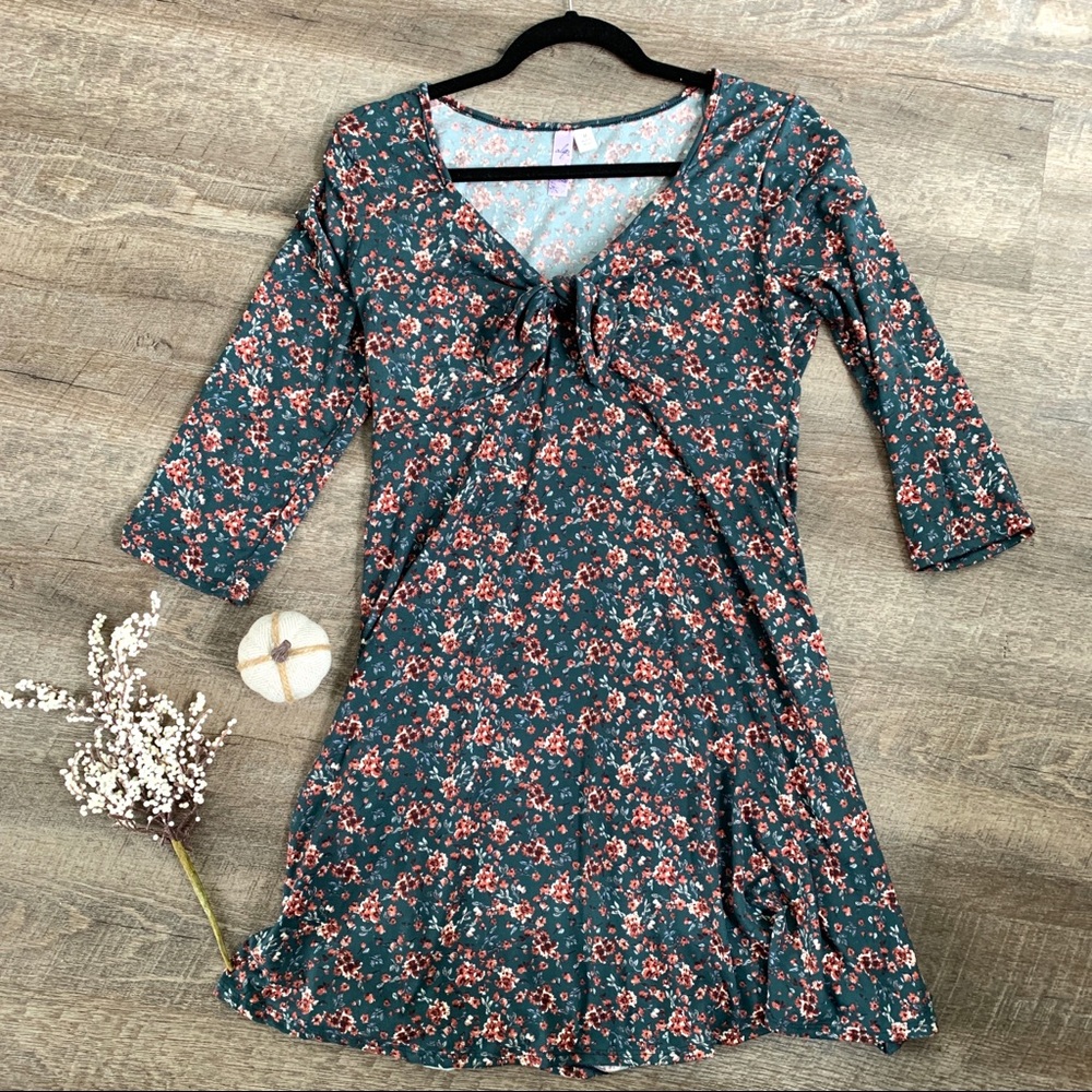 Francescas Sleeve Floral Knot Dress